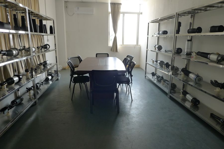 Guangzhou Jovoll Auto Parts Technology Co., Ltd. ligne de production du fabricant