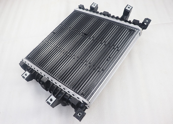 Le radiateur 7L8121212A convient à l'Audi Q7 4L 3.0 2010-2015 Volkswagen Touareg 2004-2010